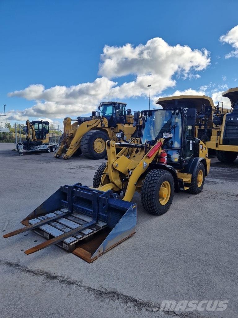 CAT 906 Radlader