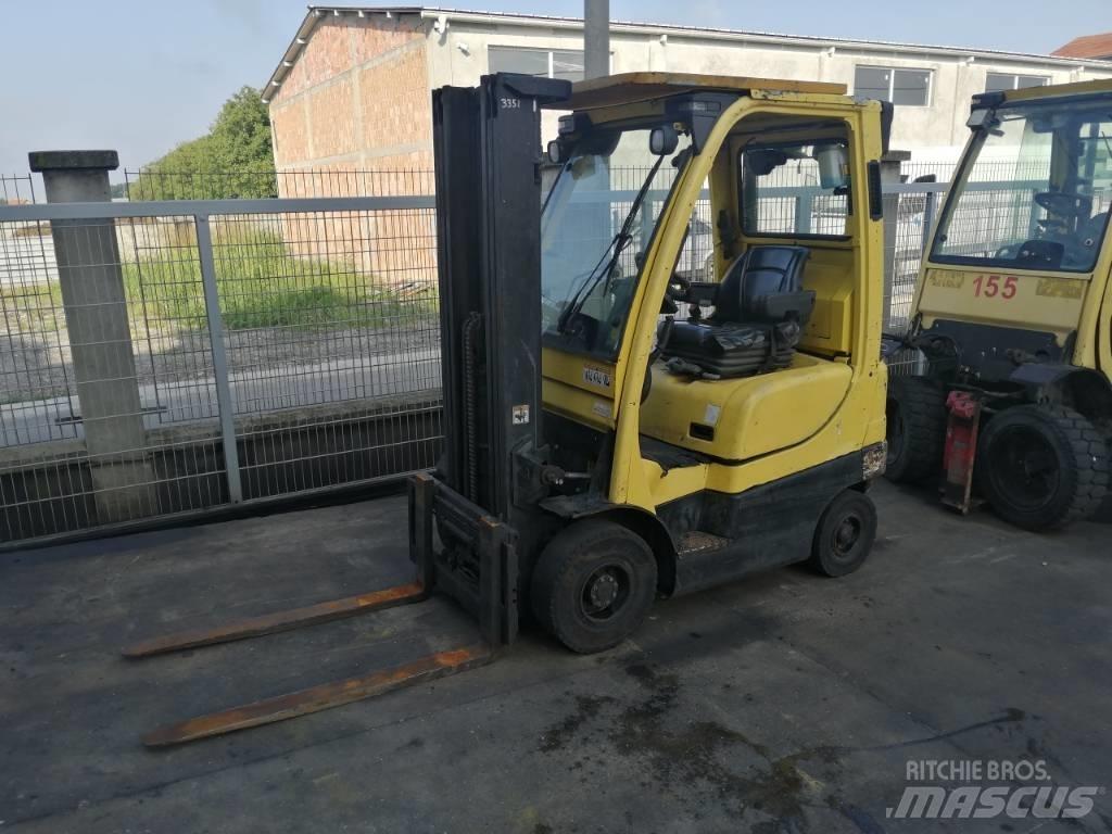 Hyster H 1.6 FT Gas Stapler