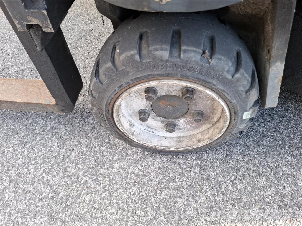 Combilift C3000CB Vierwegestapler