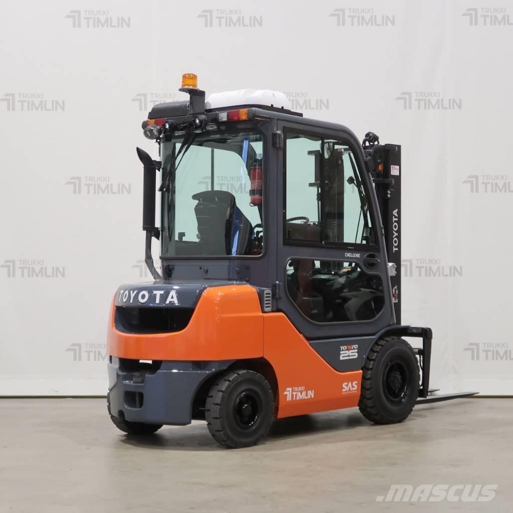 Toyota 52-8FDF25 Diesel Stapler
