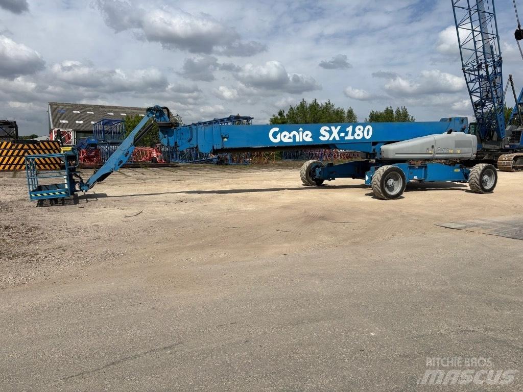 Genie SX 180 Teleskopbühnen