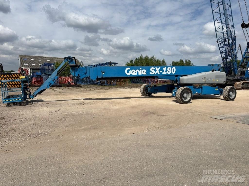 Genie SX 180 Teleskopbühnen