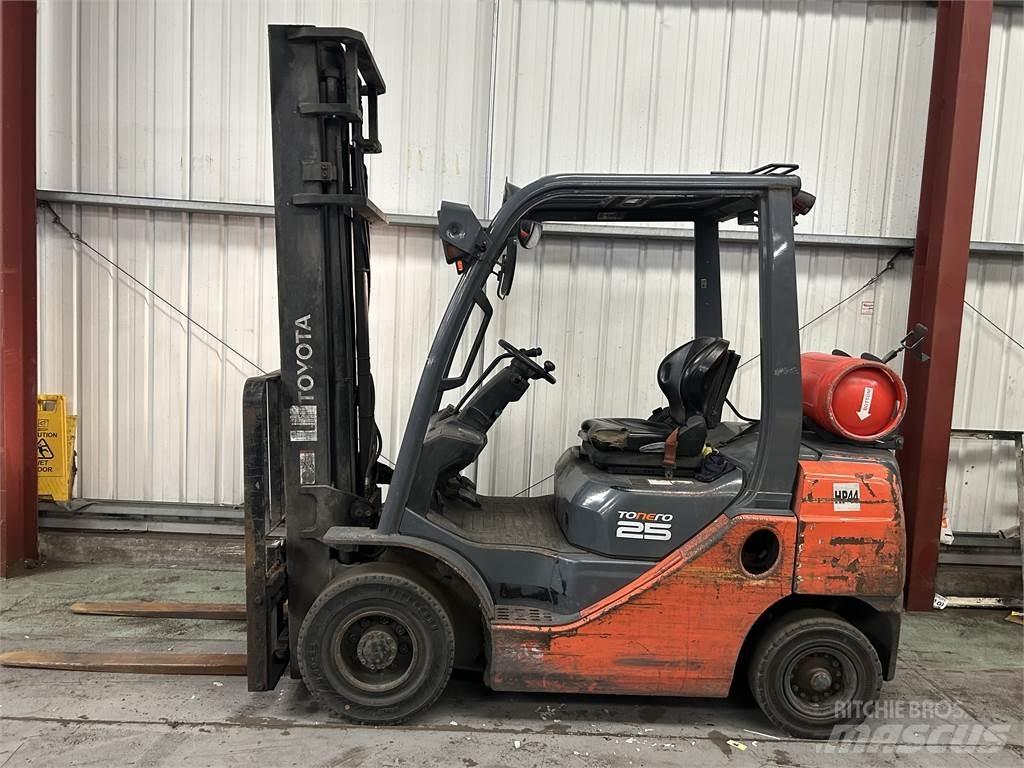Toyota 02-8FGF25 Gas Stapler
