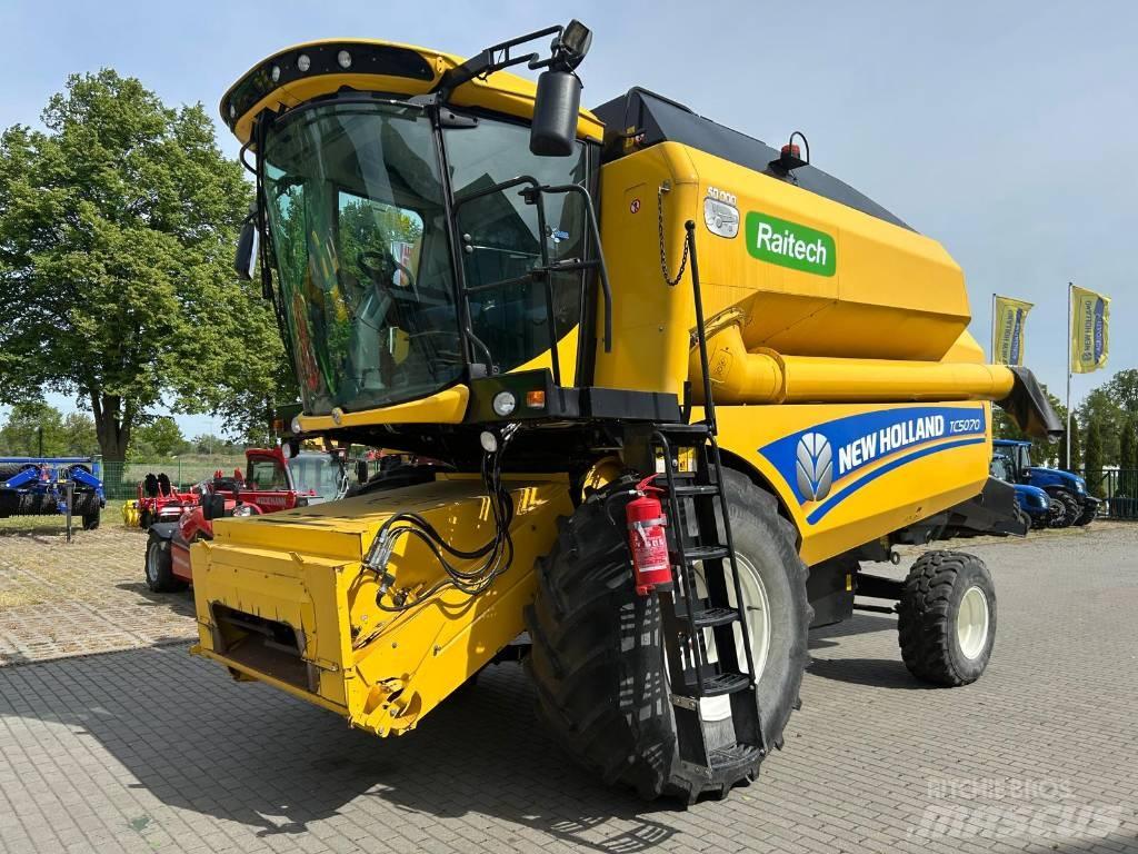 New Holland TC 5070 Mähdrescher