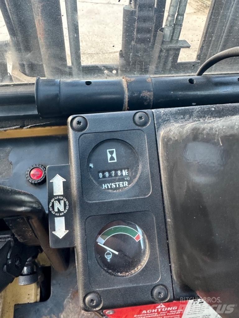 Hyster H3.00 Gas Stapler
