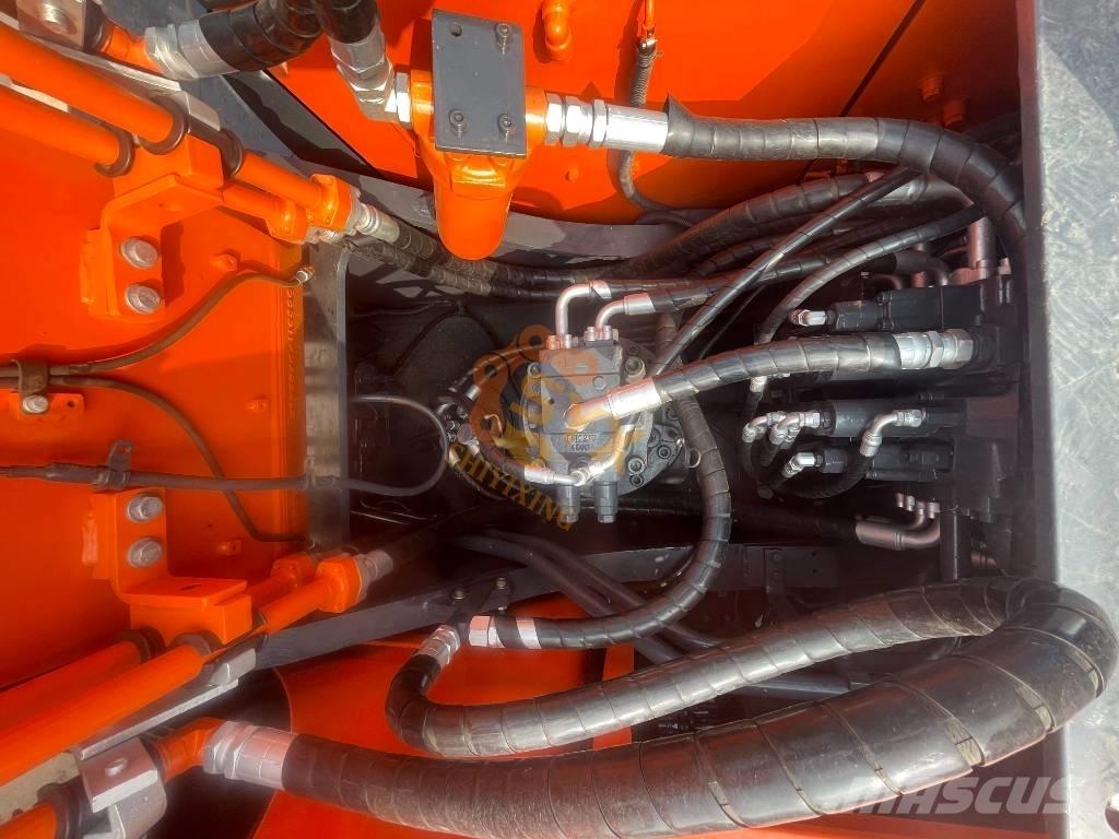 Doosan DX 300 Raupenbagger