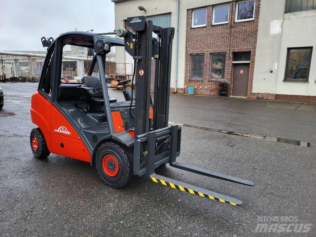 Linde H 30 T Gas Stapler