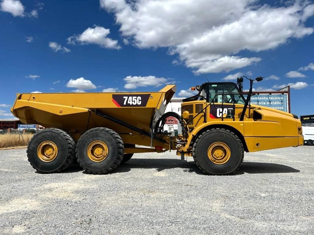 CAT 745 C Dumper - Knickgelenk