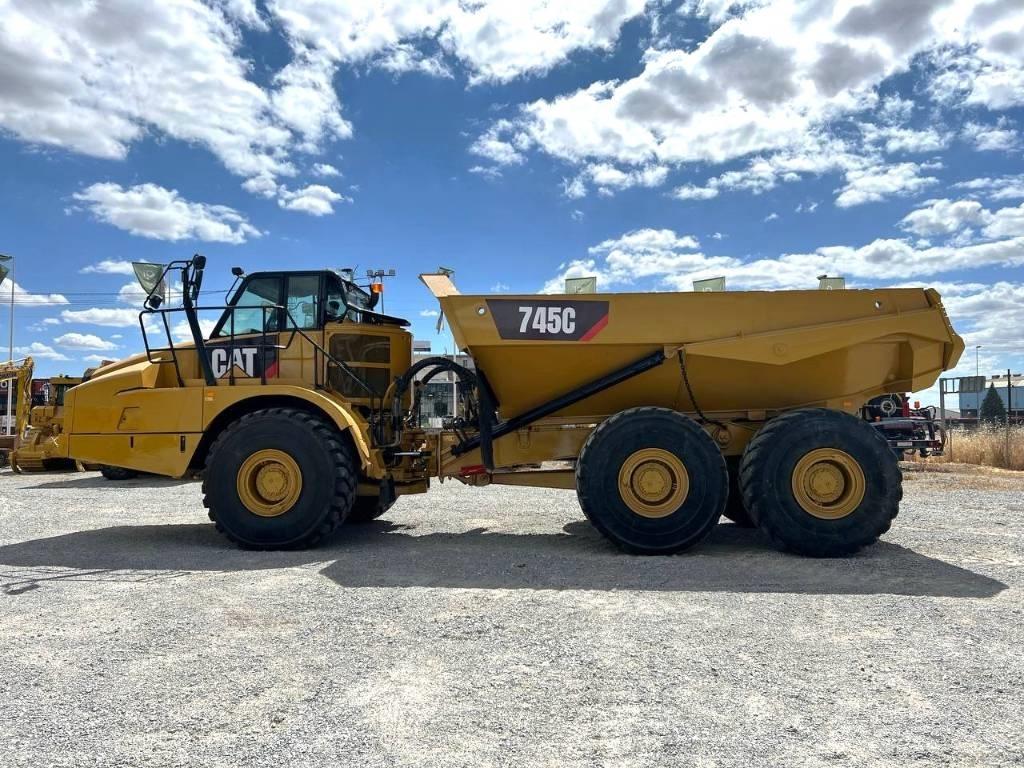 CAT 745 C Dumper - Knickgelenk