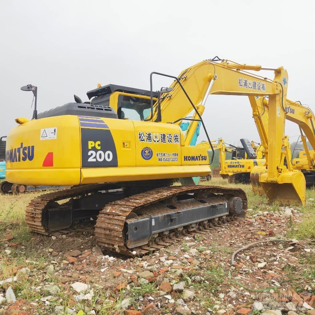 Komatsu PC200-8 Raupenbagger