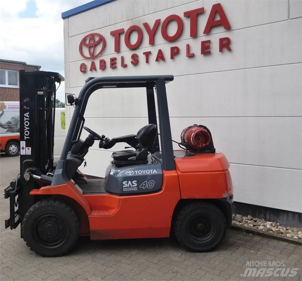 Toyota 02-7FG35 Gas Stapler