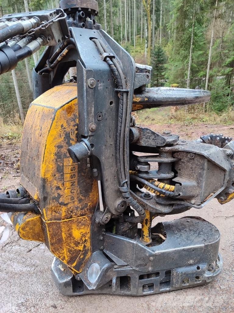 Ponsse Ergo 8W Harvester