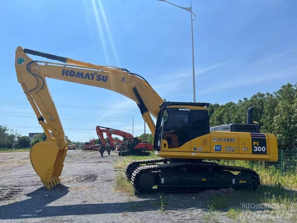 Komatsu PC 300 Crawler excavators