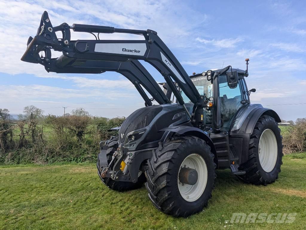 Valtra T 254 Traktoren