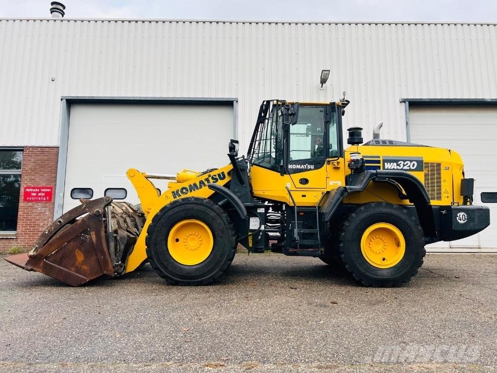 Komatsu WA 320-8 Radlader
