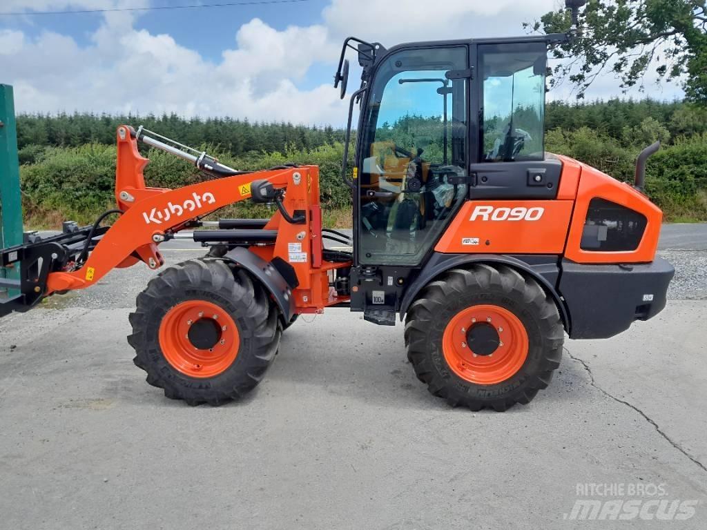 Kubota R 090 Teleskoplader