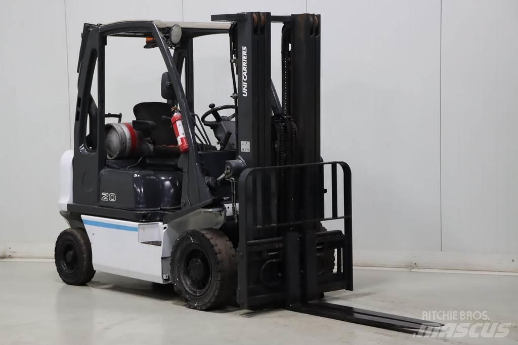Nissan U1D2A20LQ Gas Stapler