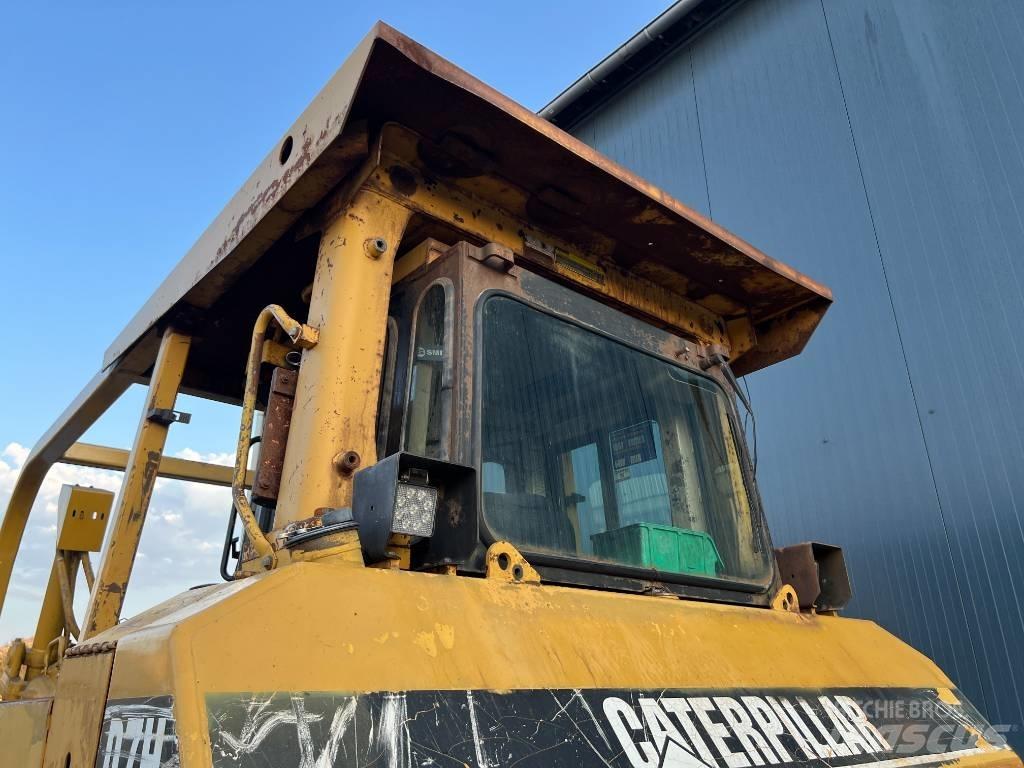 CAT D7H Bulldozer