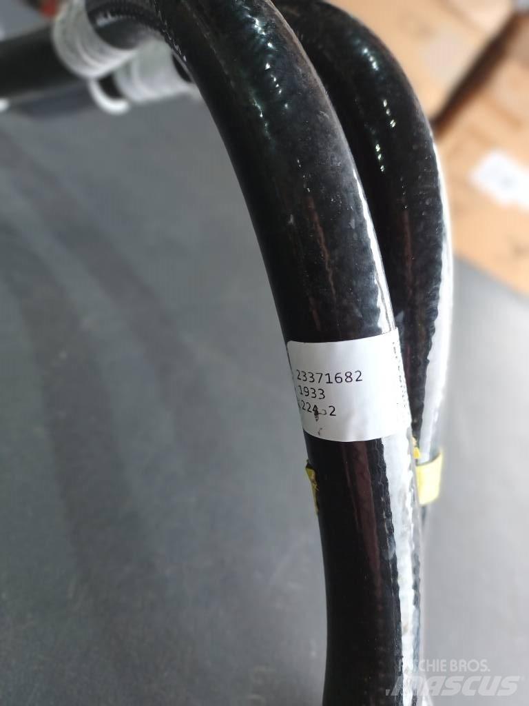 Volvo HOSE 23371682 Motoren