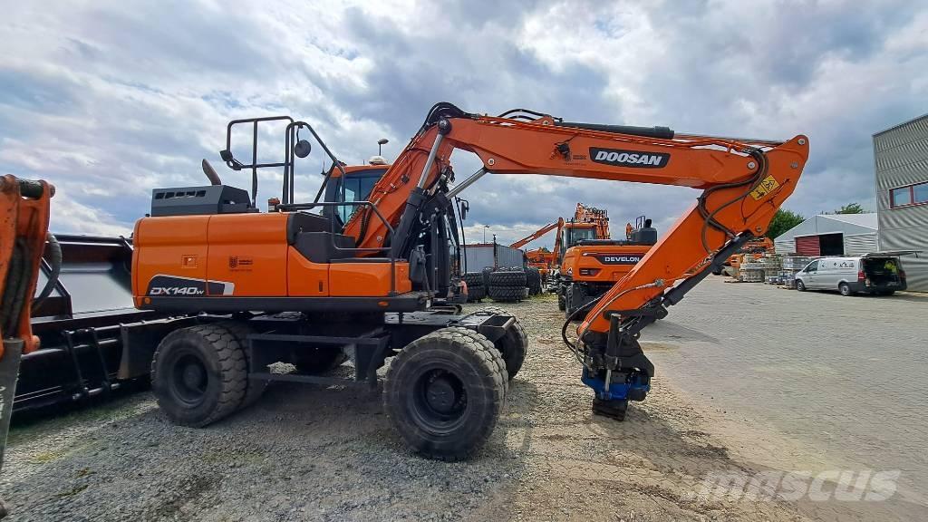 Doosan DX140W-5 Mobilbagger