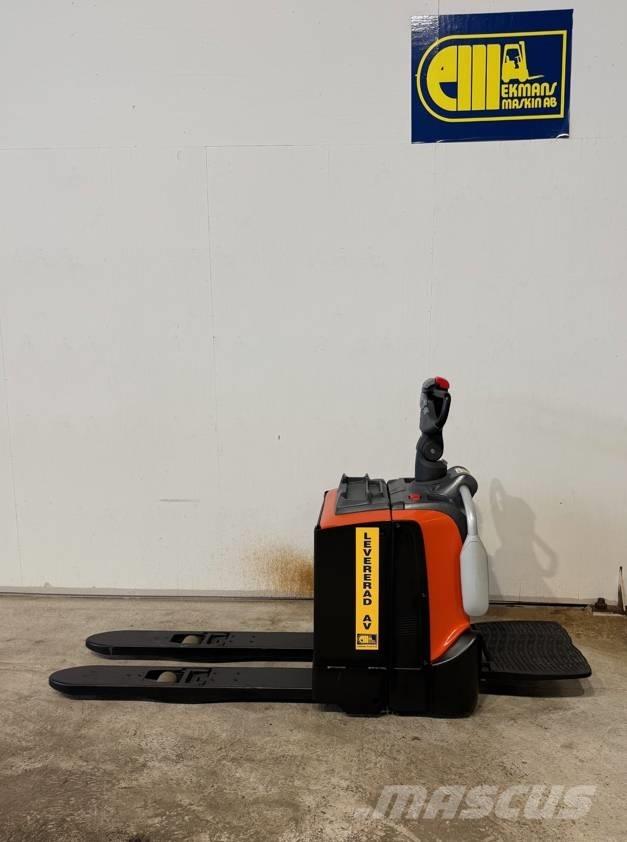 BT truck LPE200 Gabelstapler mit Fahrerstand