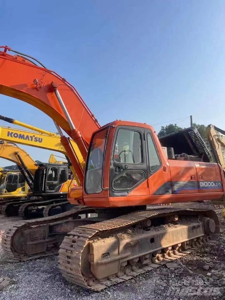 Doosan DH300 Raupenbagger