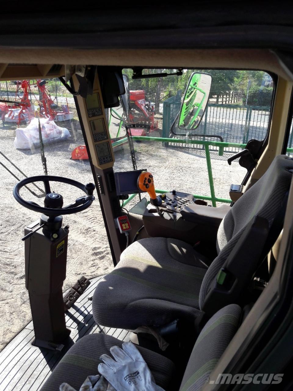 John Deere 7350 Selbstfahrende Häcksler