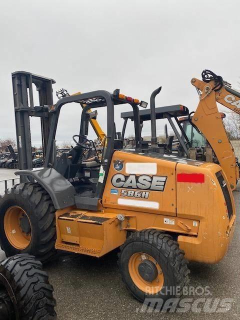 CASE 586H Geländestapler