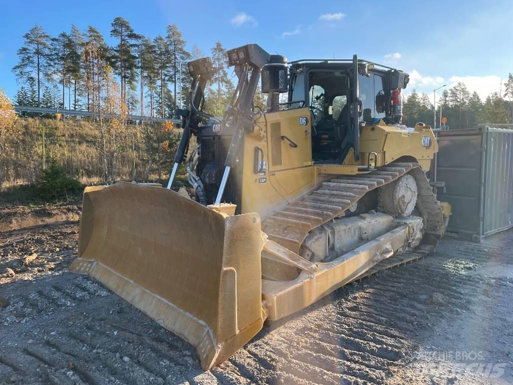 CAT D6 Bulldozer