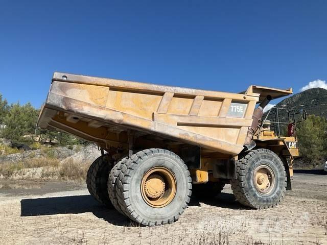 CAT 775 E Dumper - Starr