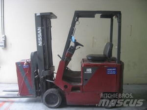 Nissan CM01 Elektro Stapler