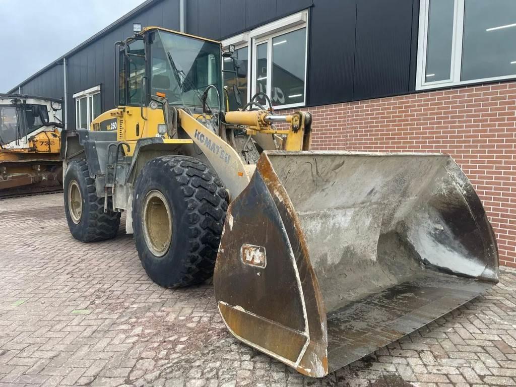 Komatsu WA250-5 Radlader