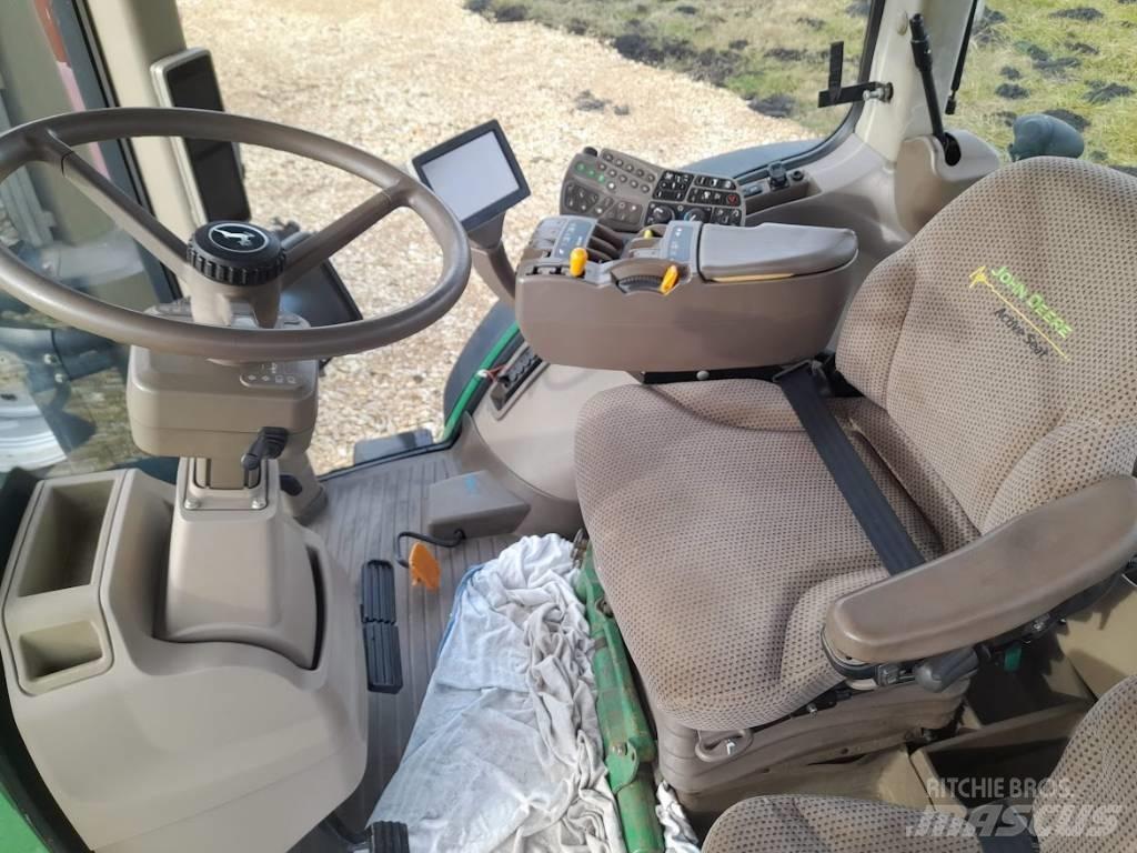John Deere 8310 R Traktoren