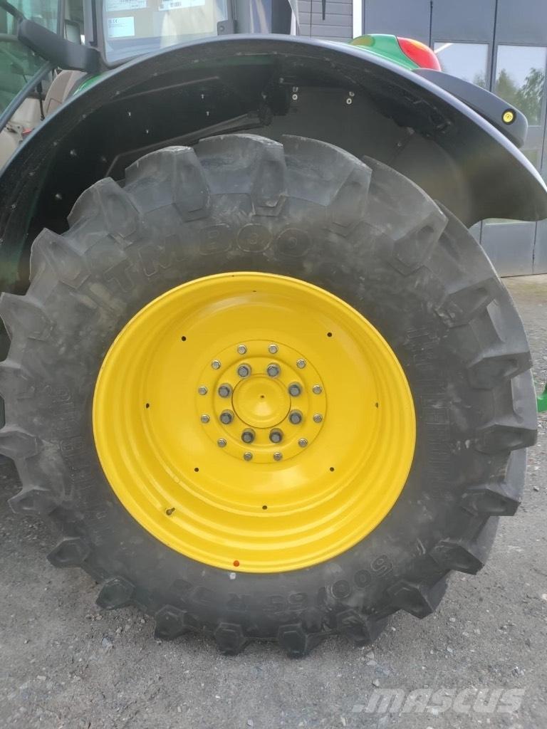 John Deere 6140 M Traktoren