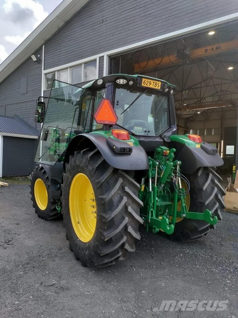 John Deere 6140 M Traktoren