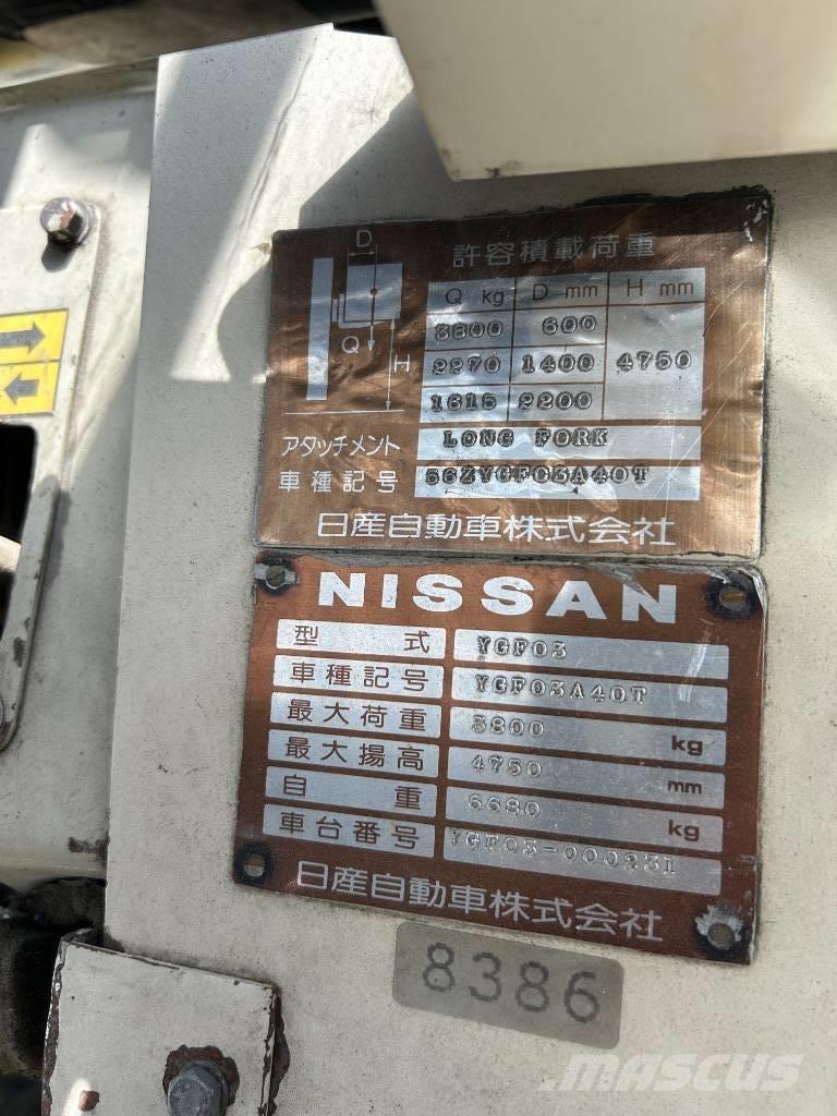 Nissan YGF03 Diesel Stapler