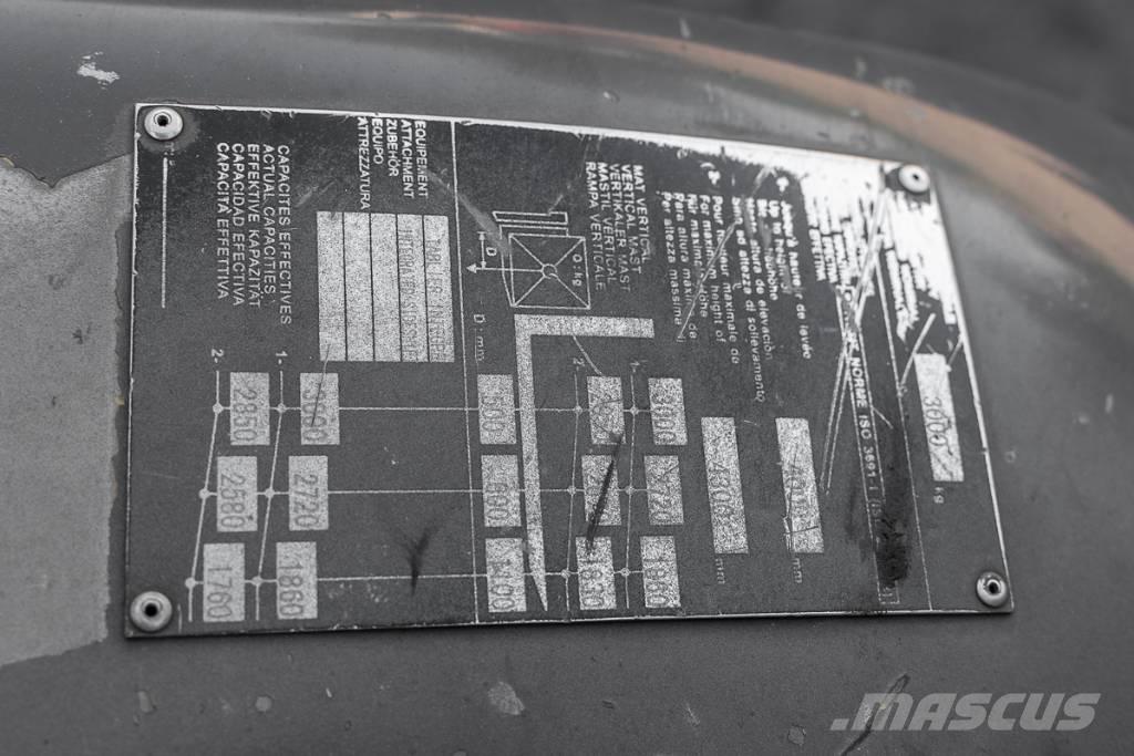 Manitou MI 30 D Diesel Stapler