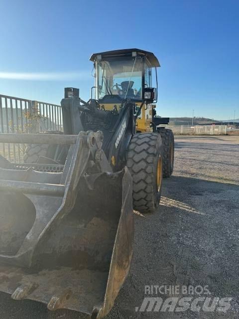 Komatsu WA 200 PZ-6 Radlader