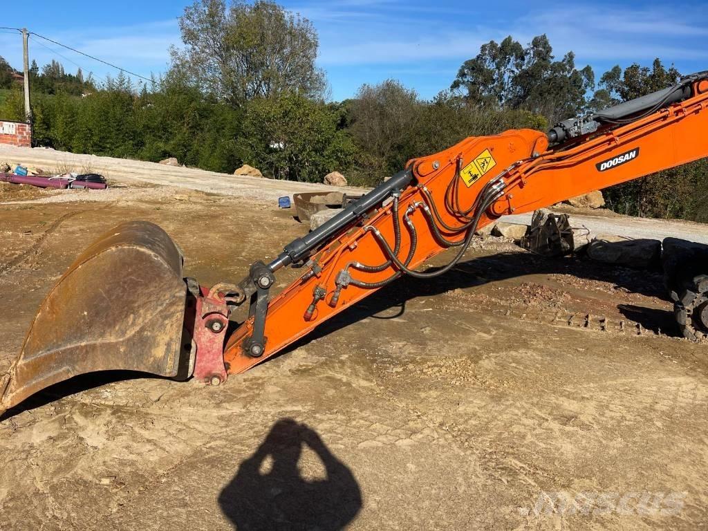 Doosan DX 140 LCR-5 Raupenbagger