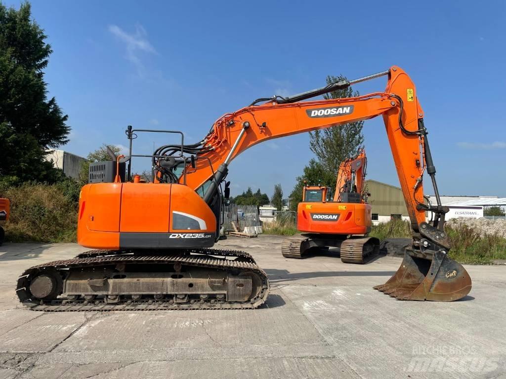 Doosan DX 235 LCR-5 Raupenbagger