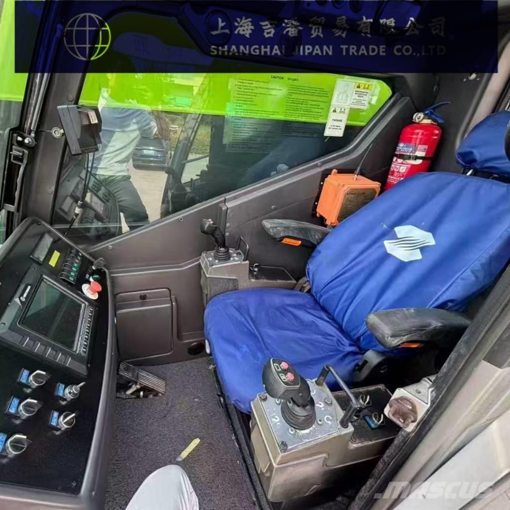 Zoomlion ZAT 2000 V7 All-Terrain-Krane