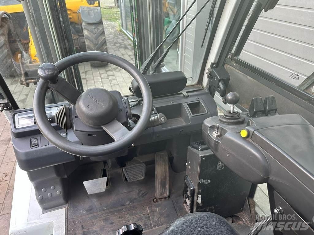 Nissan YG1D2A30Q Diesel Stapler