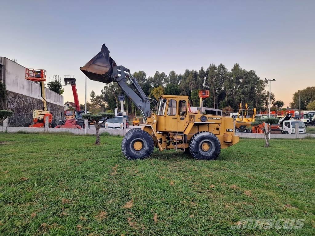 Volvo L 90 Radlader