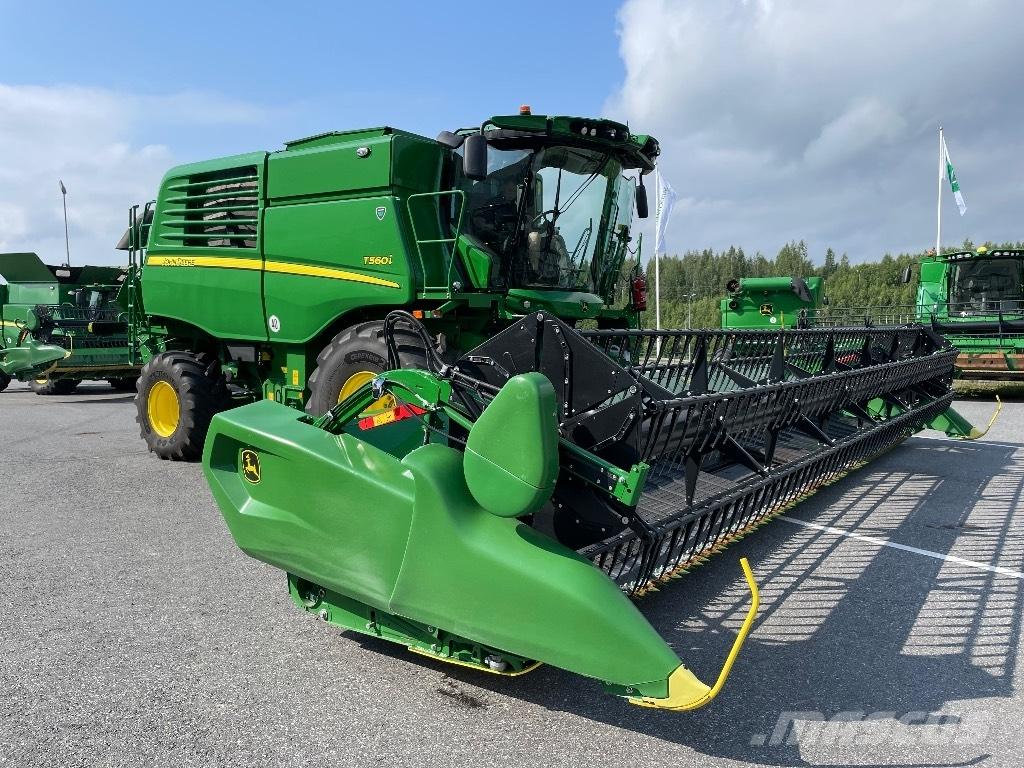 John Deere T 560 i Mähdrescher