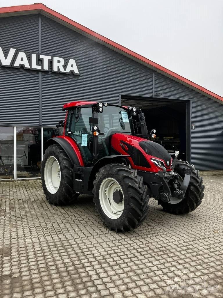 Valtra G135 Active Traktoren