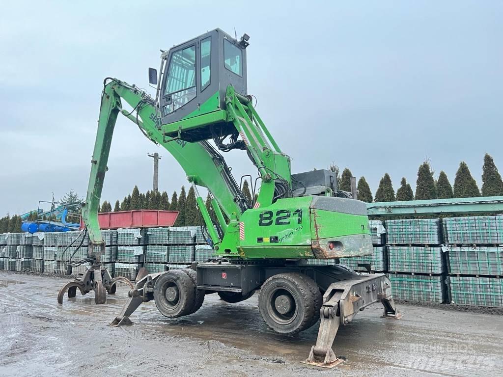 Sennebogen 821 Materialumschlag