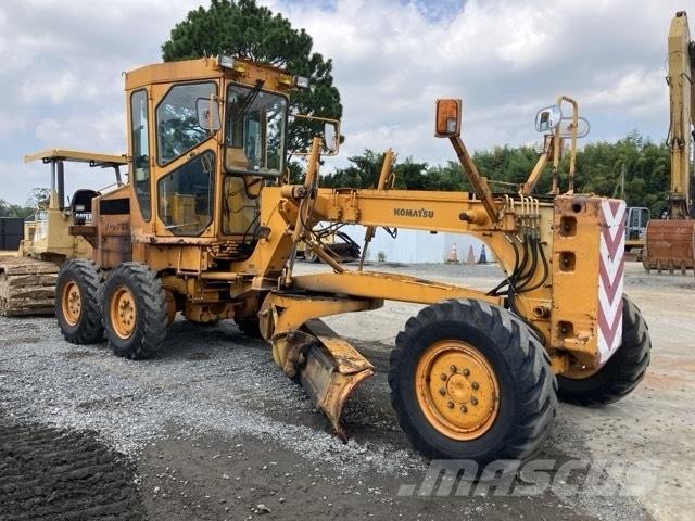 Komatsu GD 405 A-2 Grader