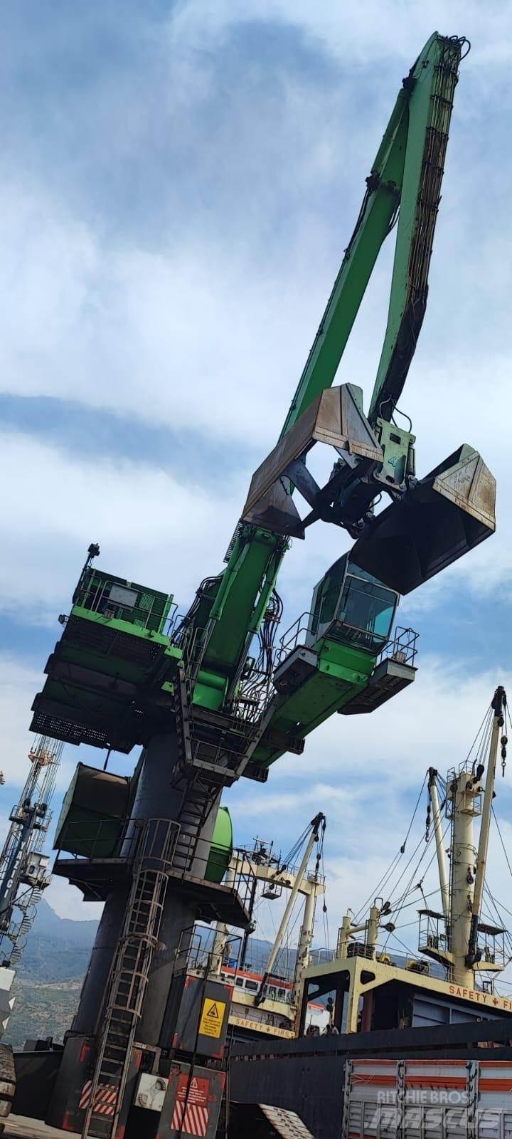 Sennebogen 880 Materialumschlag