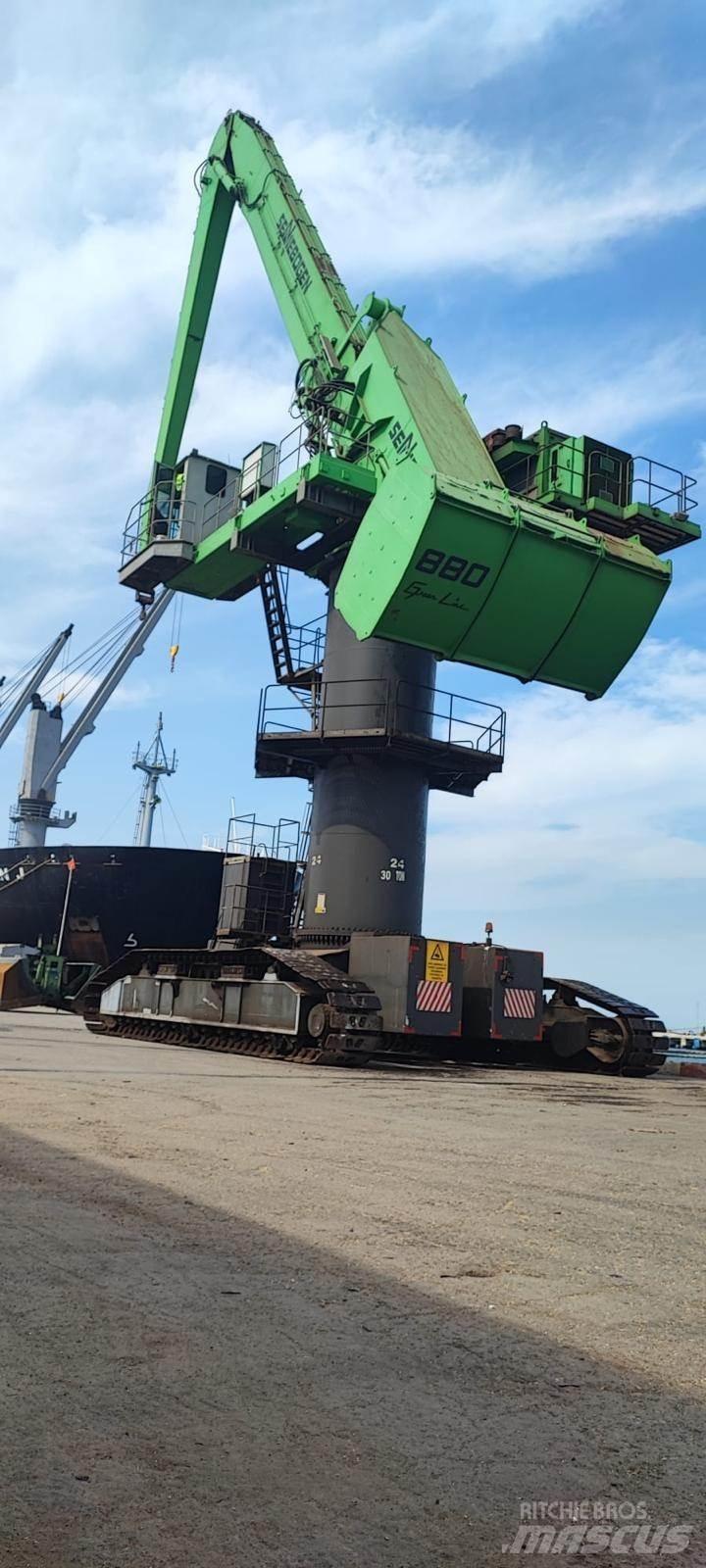 Sennebogen 880 Materialumschlag