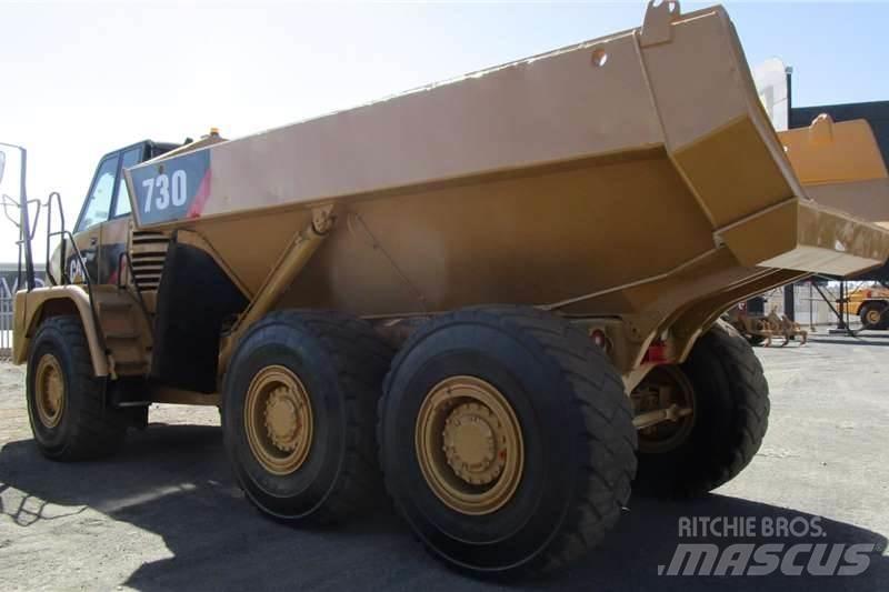 CAT 730 Dumper - Knickgelenk